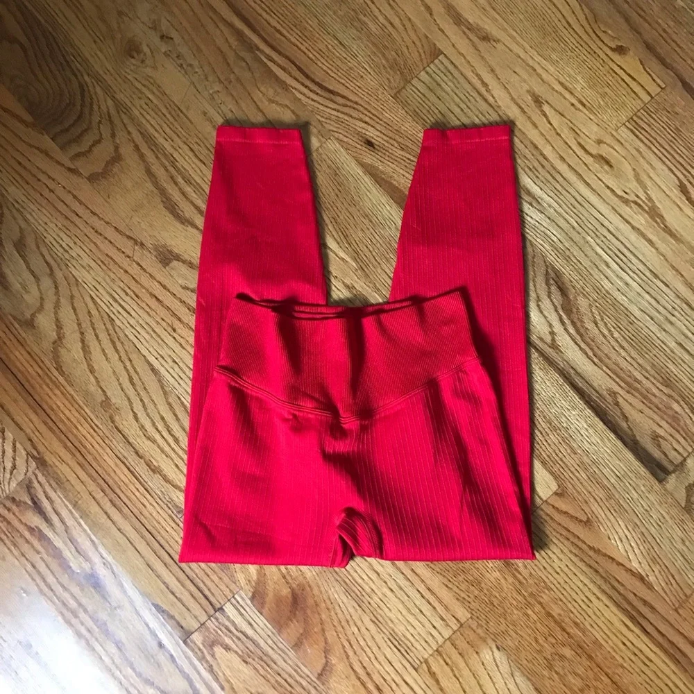 Victorias Secret PINK Bright Red Leggings - Picture 3 of 8